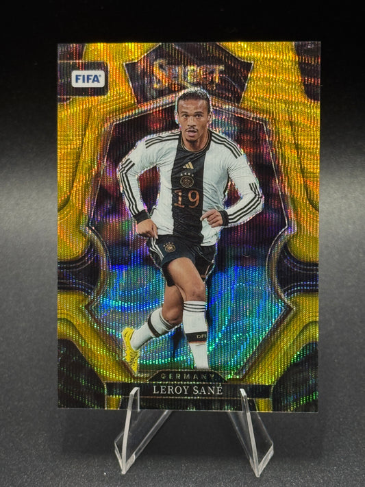 2022-23 Select FIFA #140 Leroy Sane Gold Wave Mezzanine /10